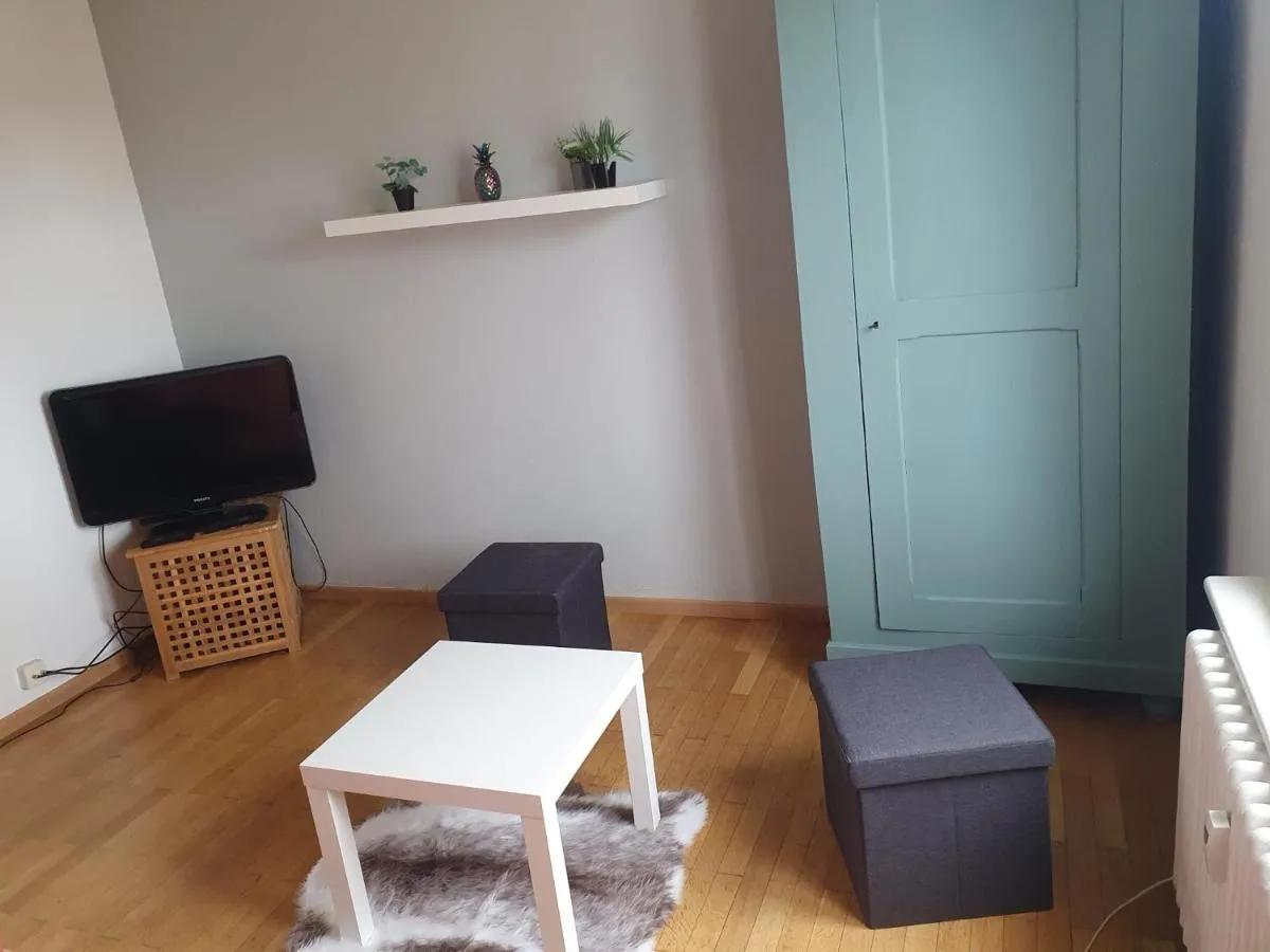 Image 4 of #6 : 2 pièces dernier étage très calme 40m2