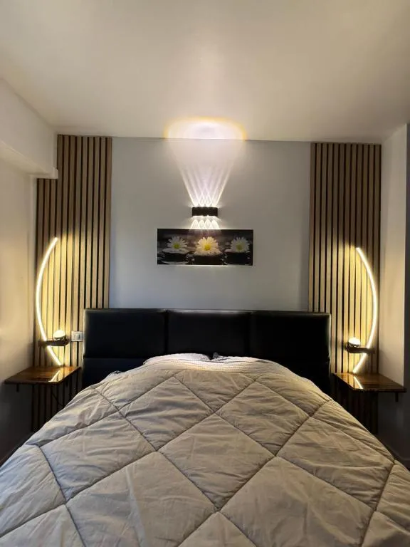 Image of 90m2 hyper centre Sauna