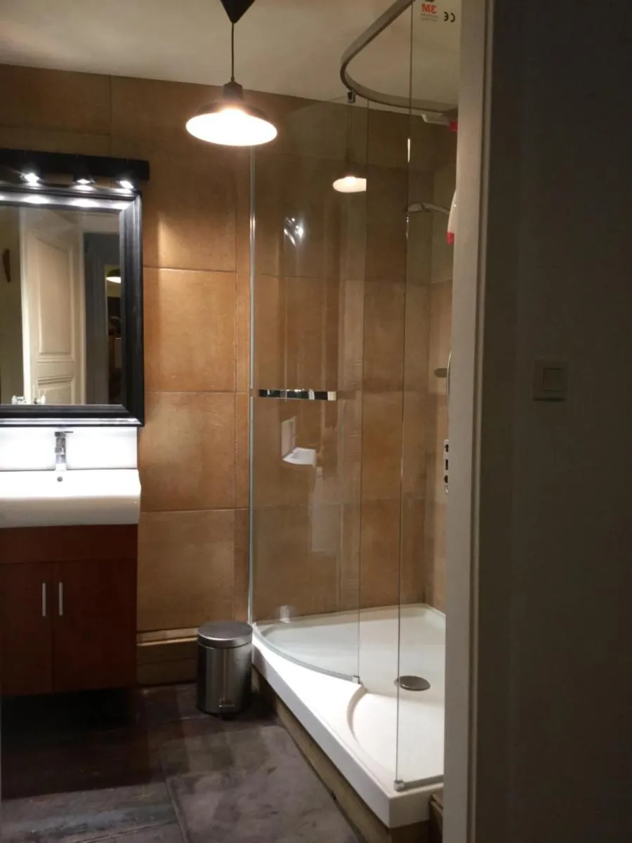 Image 2 of APPARTEMENT DE CHARME 77M2 plein centre