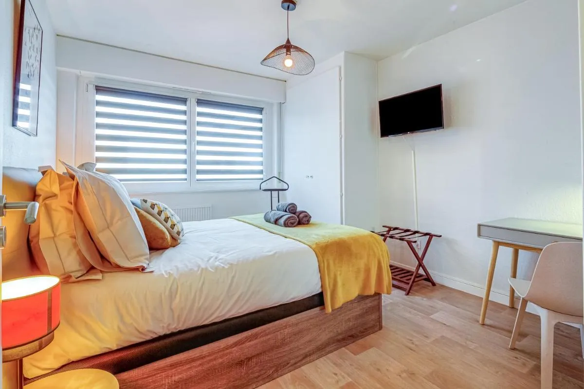Image 1 of AlsaceTime, CENTRE Parking gratuit, TRAM WIFI, Fibre Orange, espace de travail