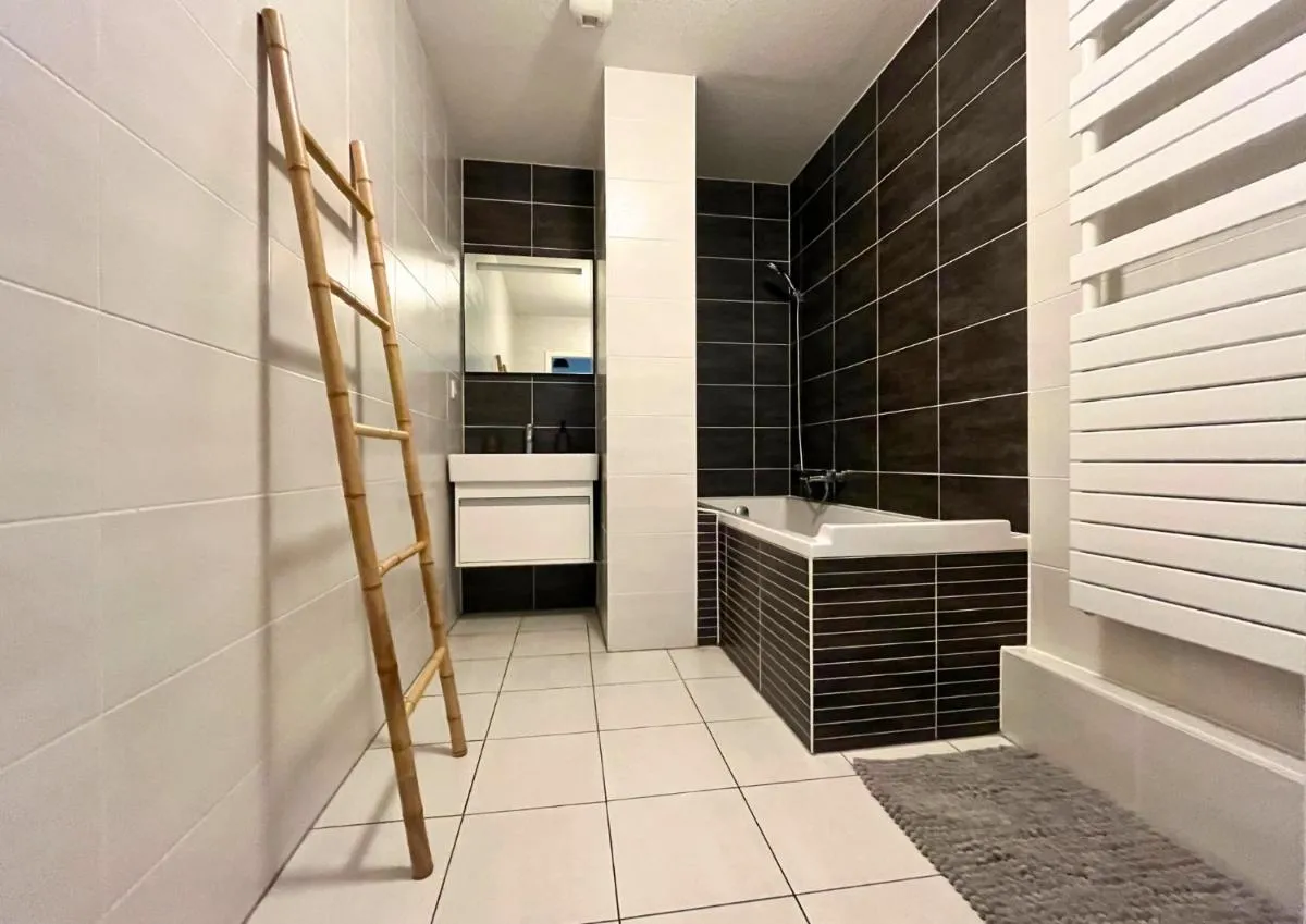 Image 2 of Appartement Vue Canal