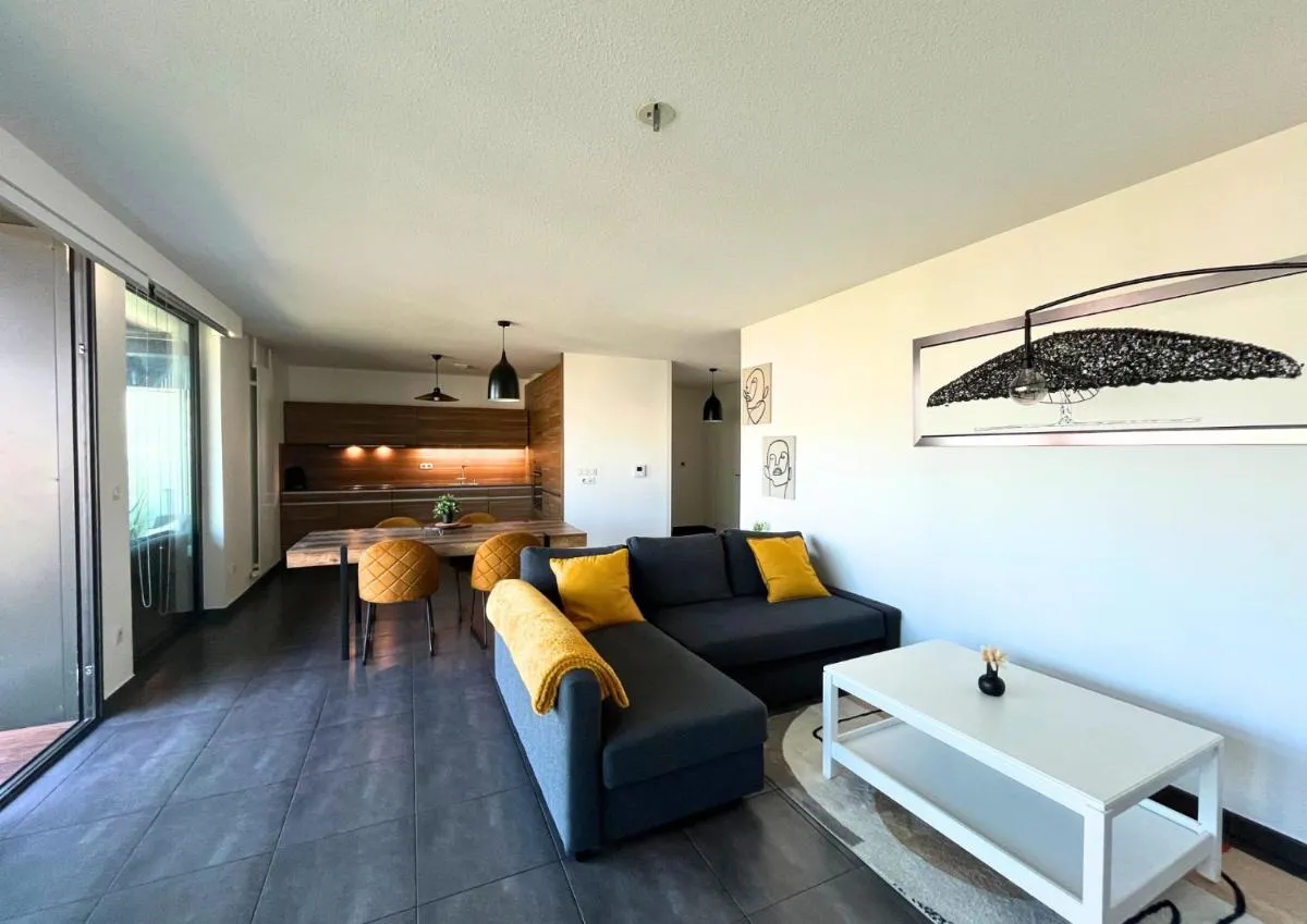 Image 3 of Appartement Vue Canal