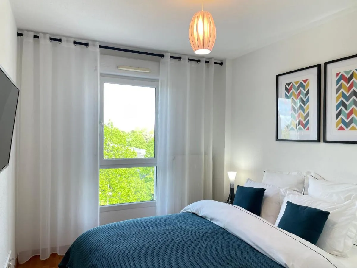 Image 1 of Appartement calme avec balcon, à 4km du centre, Parking, WI-FI, Netflix gratuit