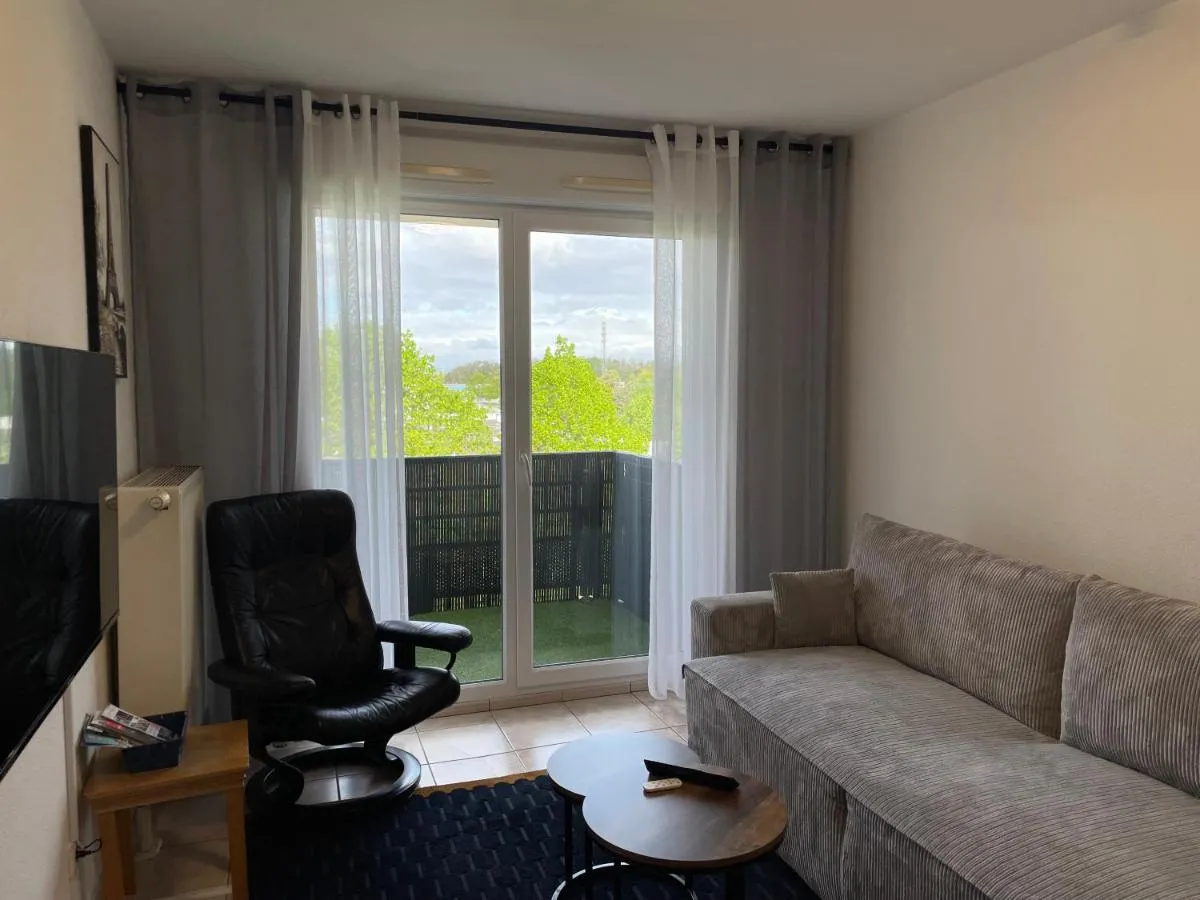 Image 4 of Appartement calme avec balcon, à 4km du centre, Parking, WI-FI, Netflix gratuit