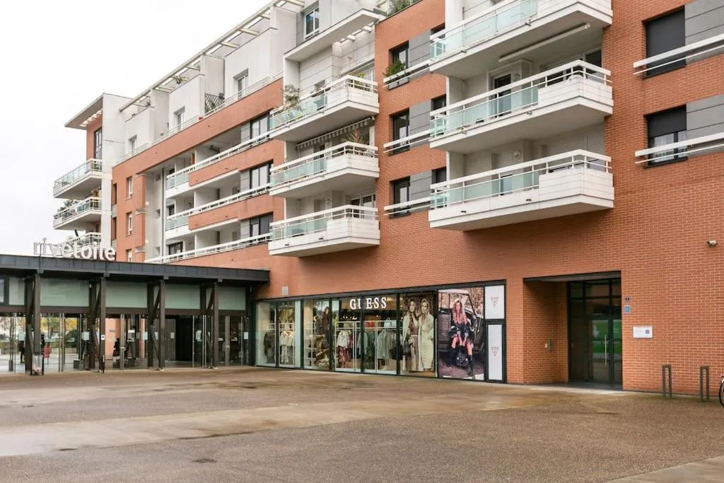 Image 5 of Appartement climatisé 3 étoiles T3 chic à Strasbourg avec billard et terrasse
