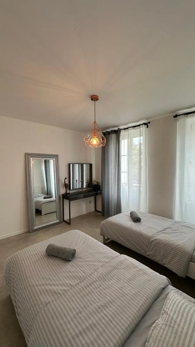 Image 2 of Appartement neuf, centre-ville, 400m de rivetoile 6 voyageurs