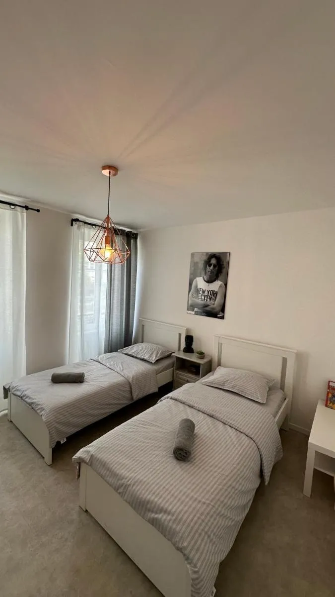 Image 6 of Appartement neuf, centre-ville, 400m de rivetoile 6 voyageurs