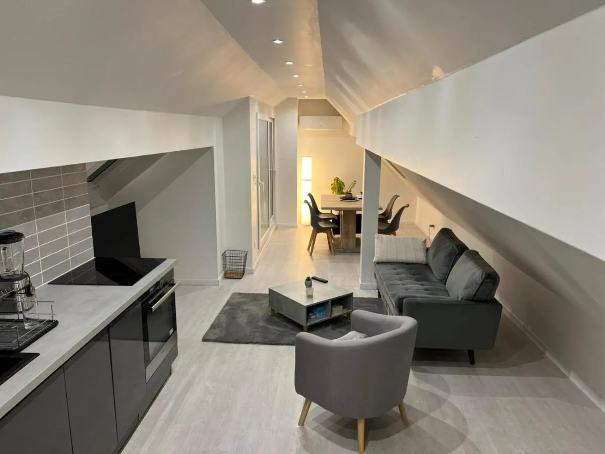 Image 2 of Appartement vu sur la cathédrale