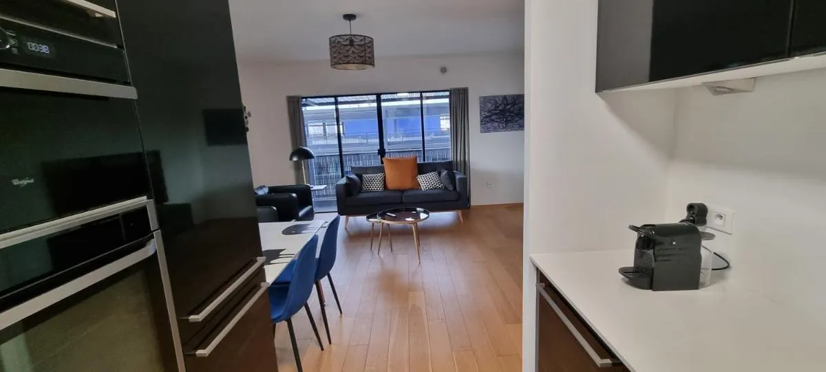 Image 3 of BEL APPARTEMENT CONTEMPORAIN avec TERRASSE CLIMATISATION et PARKING payant en option