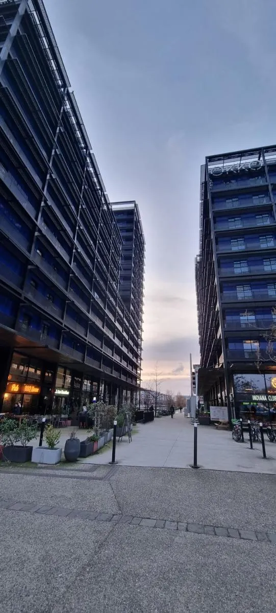 Image 5 of BEL APPARTEMENT CONTEMPORAIN avec TERRASSE CLIMATISATION et PARKING payant en option