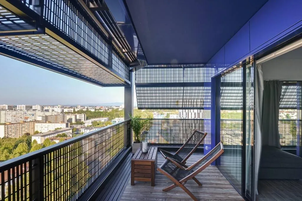 Image 4 of Bassin d’Austerlitz – Studio avec terrasse dans l’une des tours Black Swans