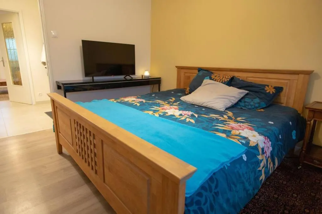 Image 1 of Bel appartement avec baignoire