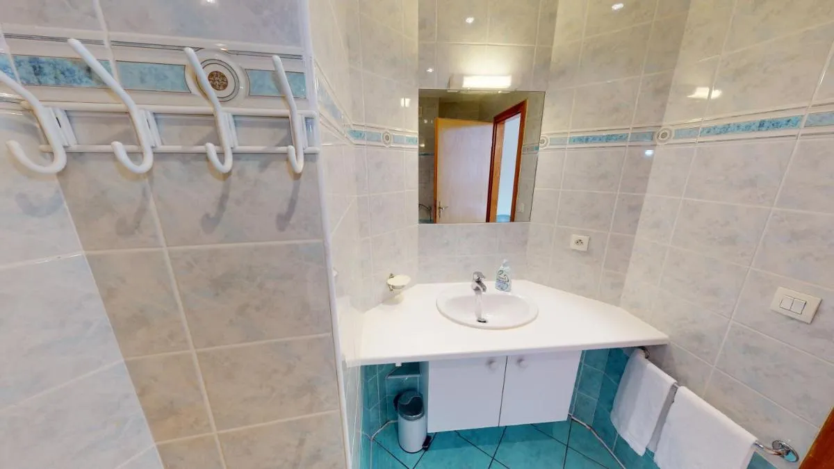 Image 2 of Bleu Mésange – 2 Bedrooms and 2 Bathrooms