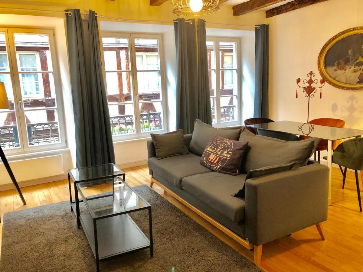 Image 1 of Carpe Diem Home – Au pied de la Cathédrale