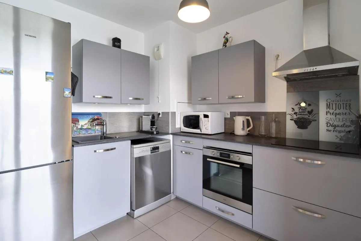 Image 5 of Dans les étoiles – 2 bedroom with free parking near to the city center