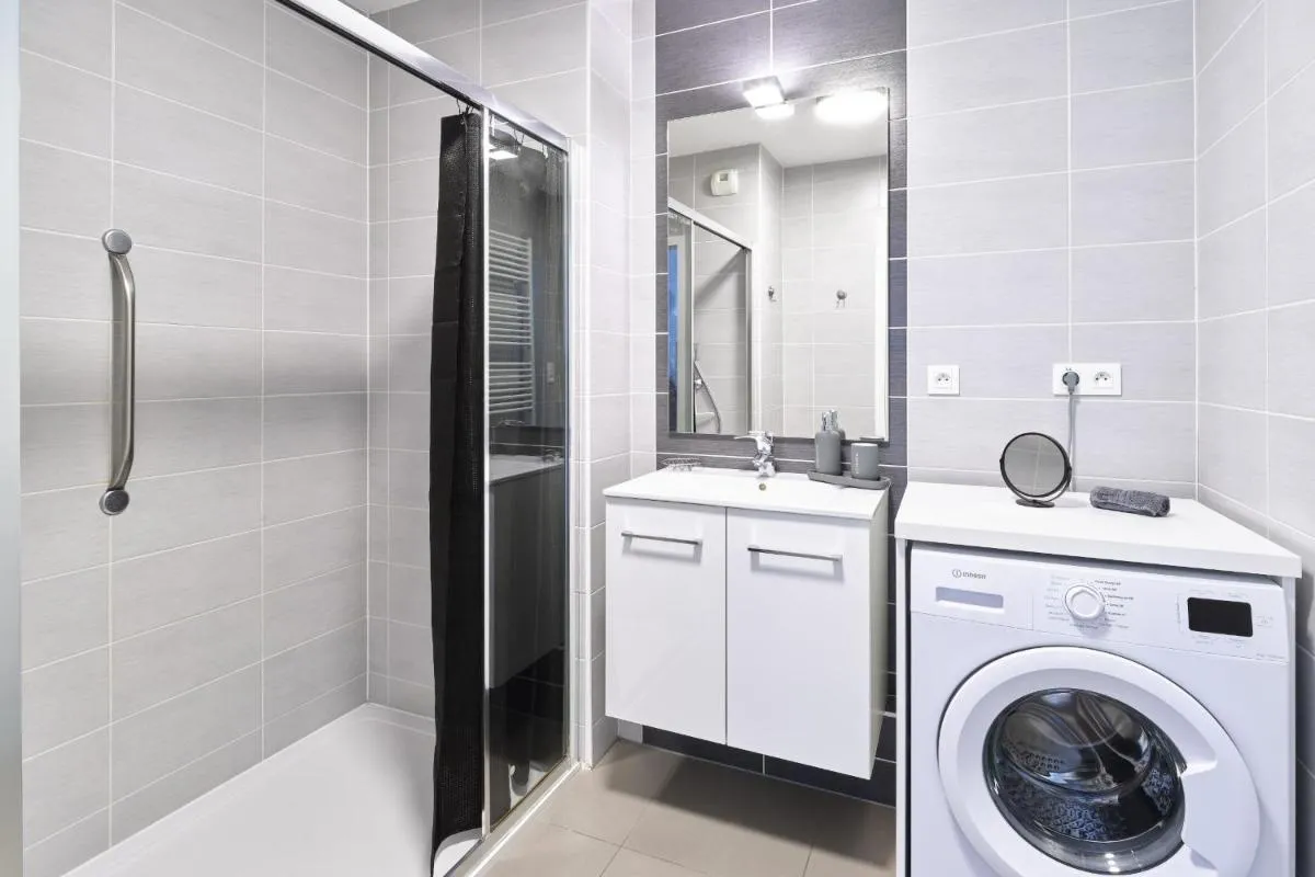 Image 6 of Dans les étoiles – 2 bedroom with free parking near to the city center