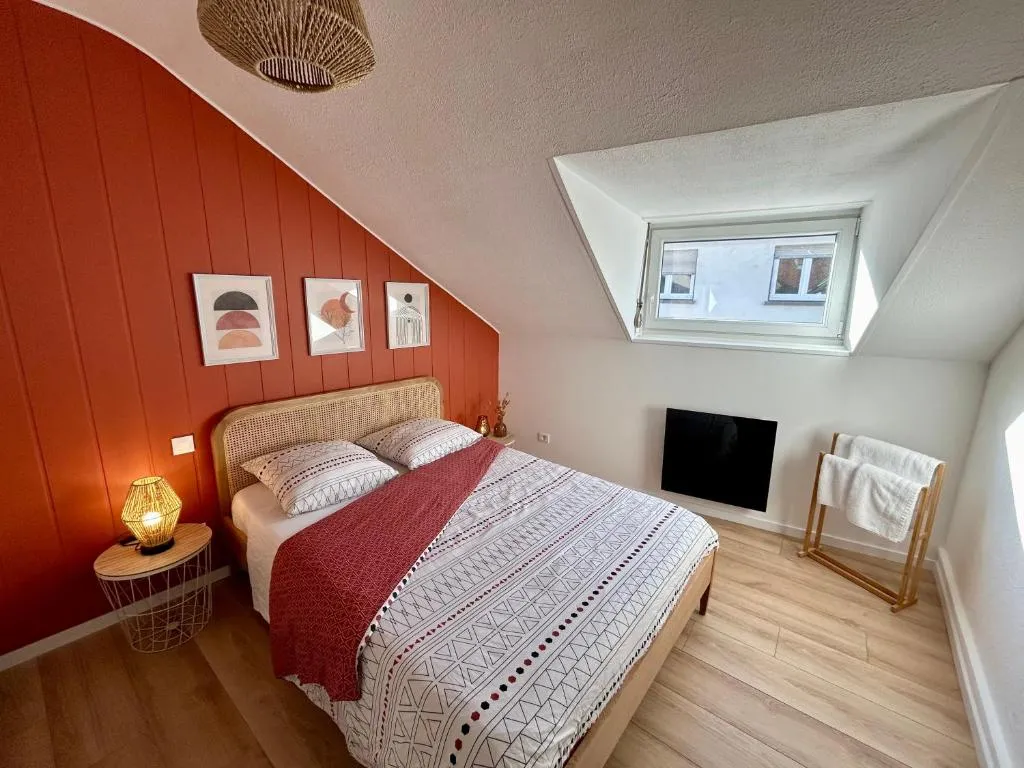 Image of Douce Agathe – Duo-Groupe, Chaleureux, Tram 200m, Centre 10min