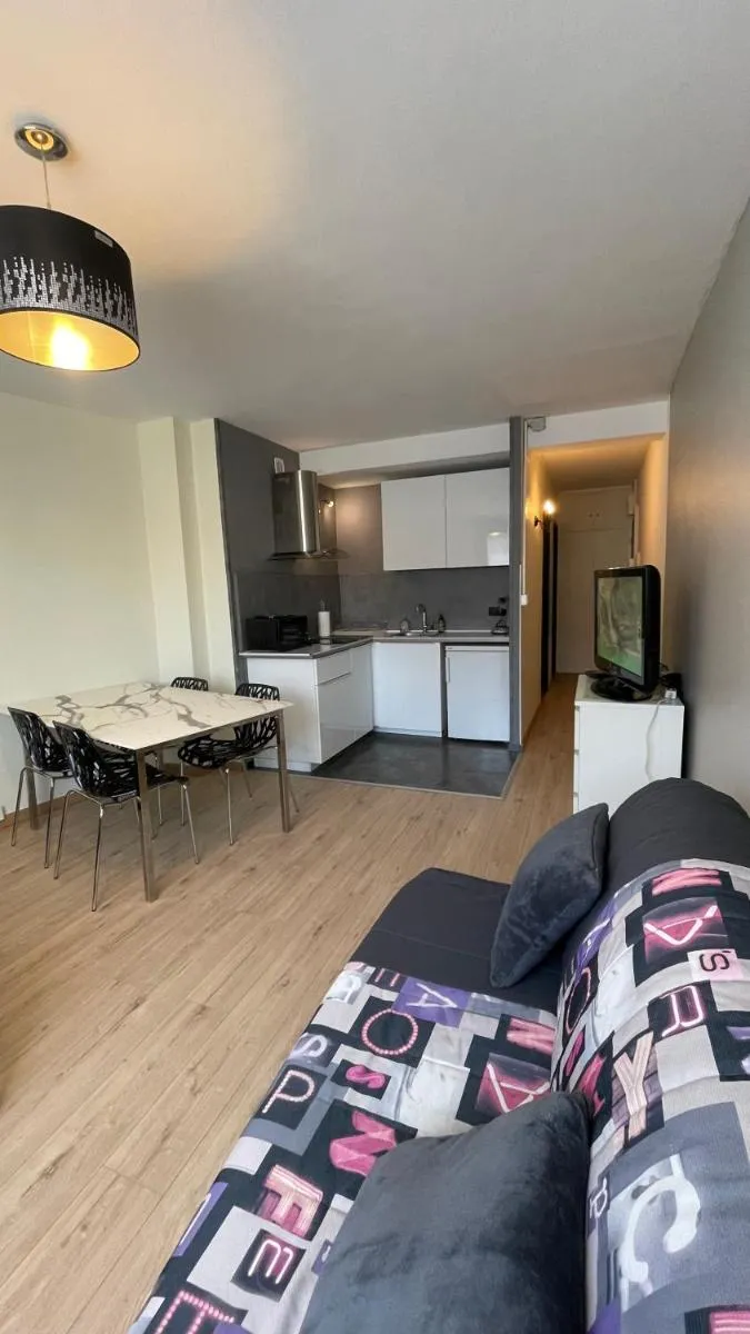 Image 3 of GRAND STUDIO proche du centre ville