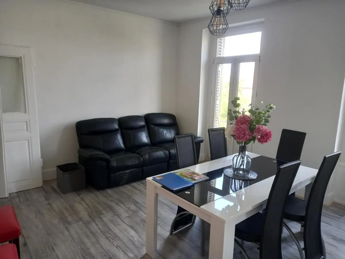 Image 2 of Grand appartement au coeur de Strasbourg