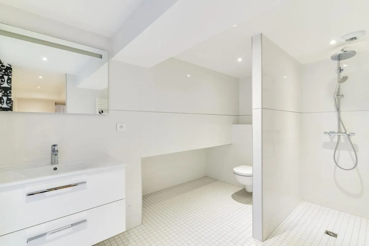 Image 2 of High Standing Comfortable Loft 125m2 city center
