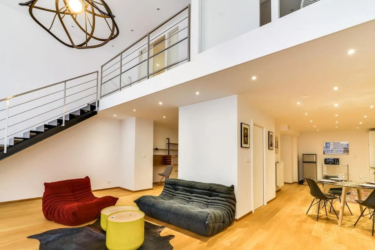 Image 3 of High Standing Comfortable Loft 125m2 city center