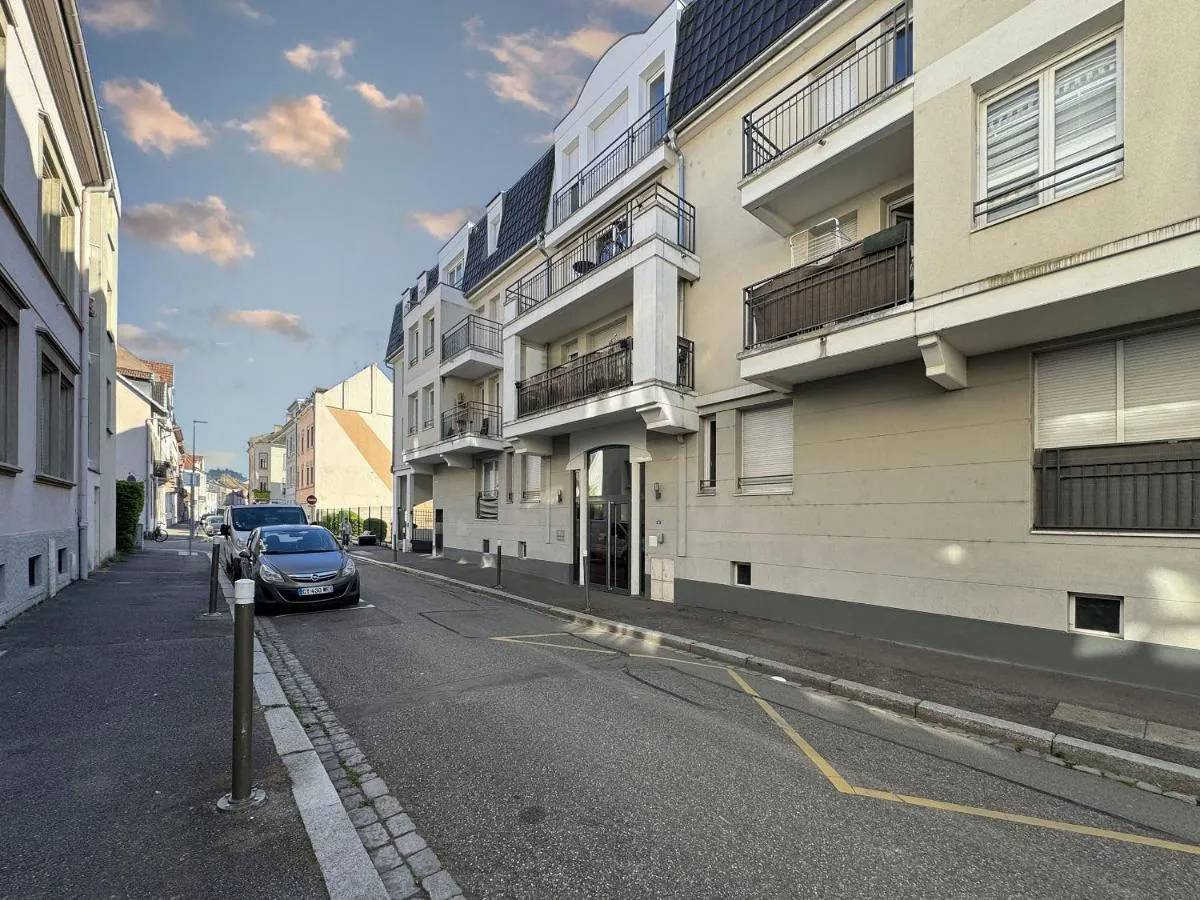Image 5 of Joli 3P avec terrasse et Garage proche Centre