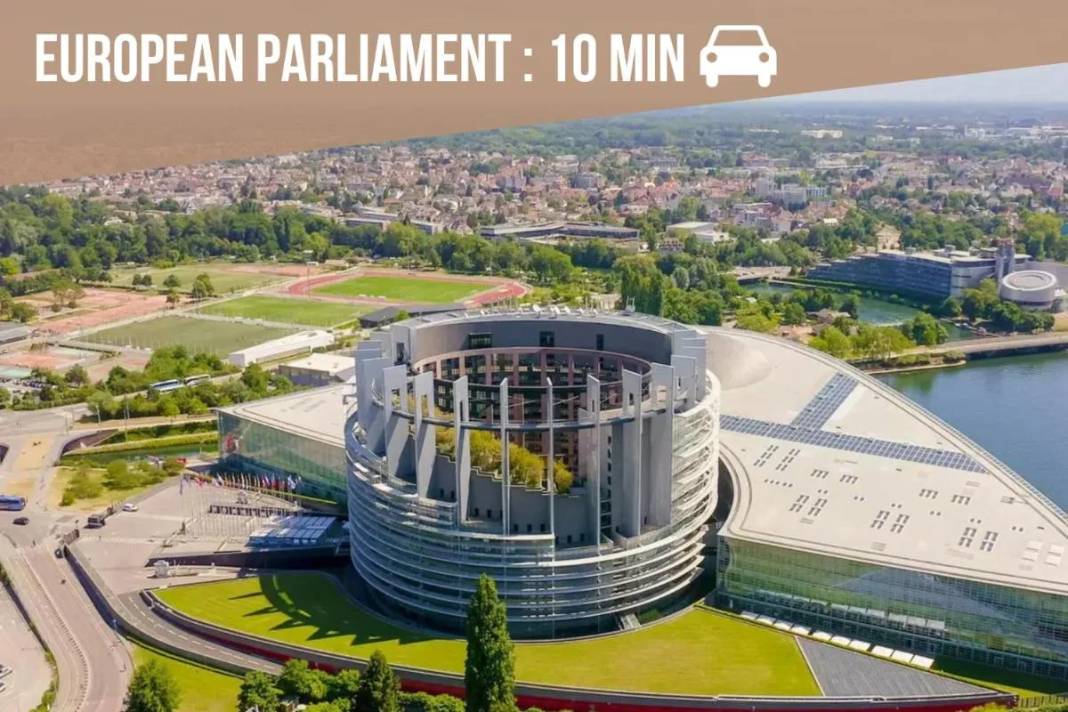 Image 1 of LE LUXURY LOFT – PARLEMENT EUROPÉEN l PARKING l NETFLIX – SPACIEUX & UNIQUE