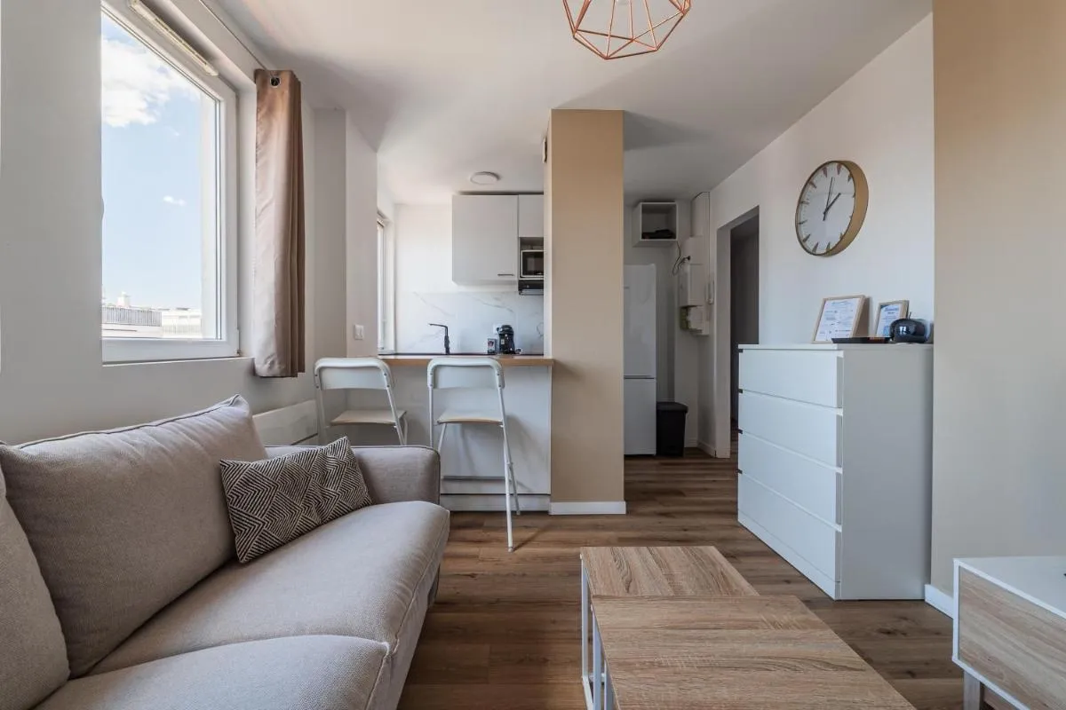 Image 3 of L’Escapade Strasbourgeoise – Magnifique petit T2 refait à neuf