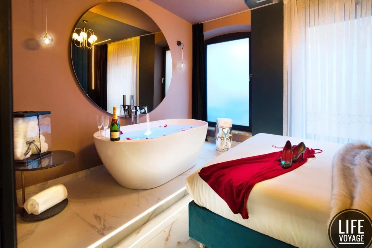 Image 2 of LIFE VOYAGE & SPA – Strasbourg’s City Center Luxury Experience