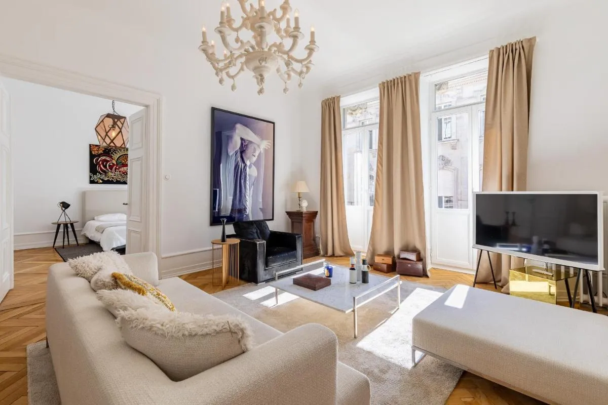 Image 4 of LUXUEUX APPARTEMENT CENTRE VILLE