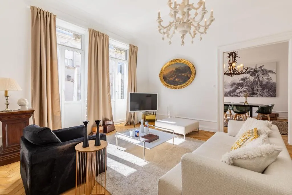 Image of LUXUEUX APPARTEMENT CENTRE VILLE