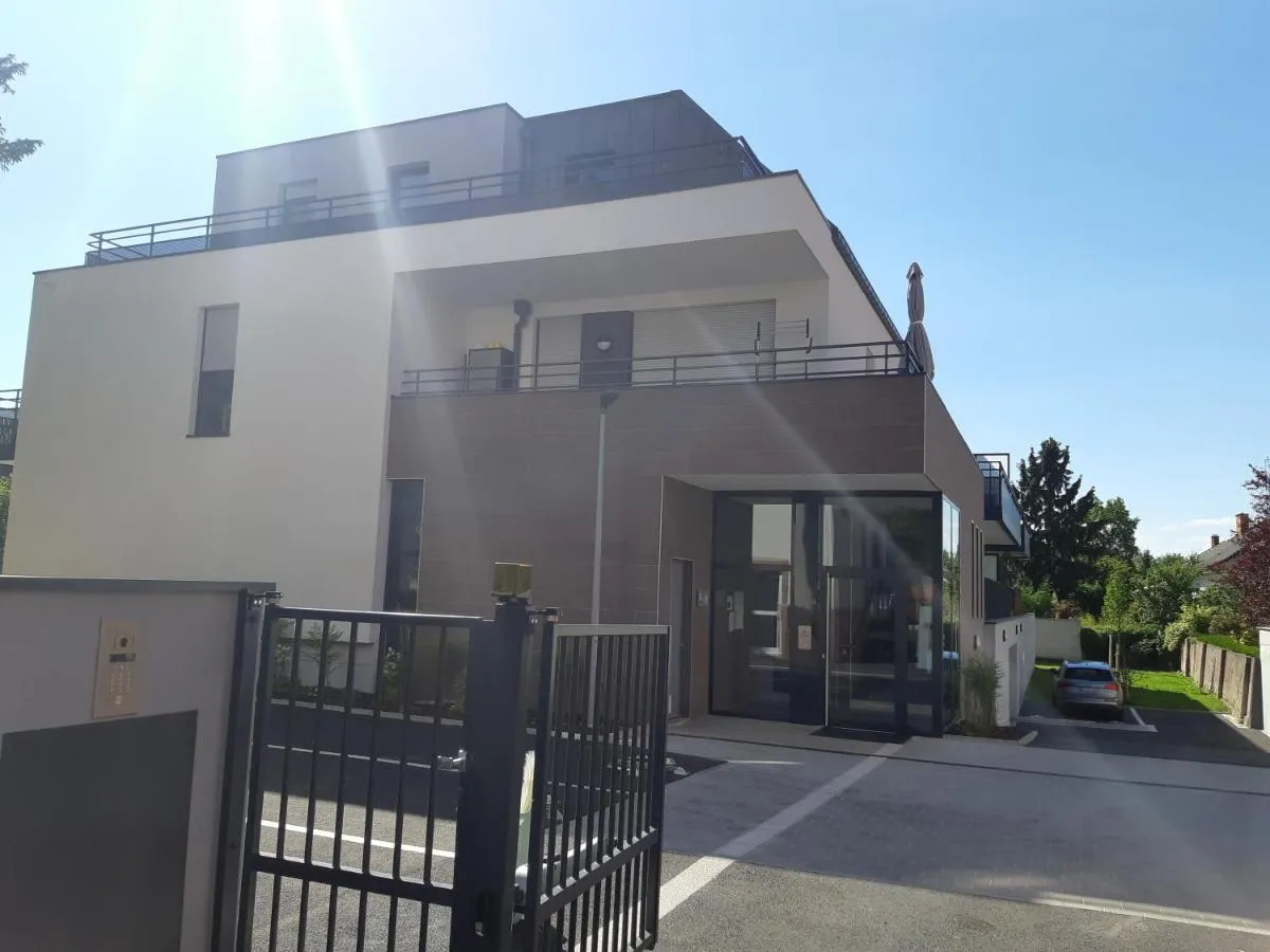 Image 5 of Le Carré Confidentiel