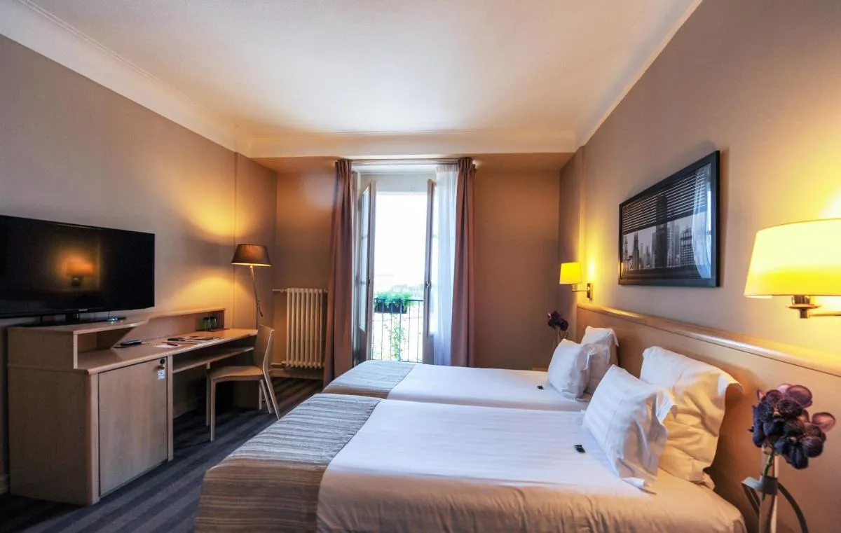 Image 4 of Le Grand Hotel