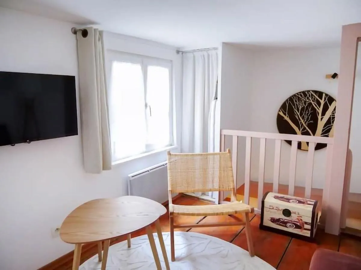 Image 4 of Le Lilly Rose – Mini duplex dans le cœur historique