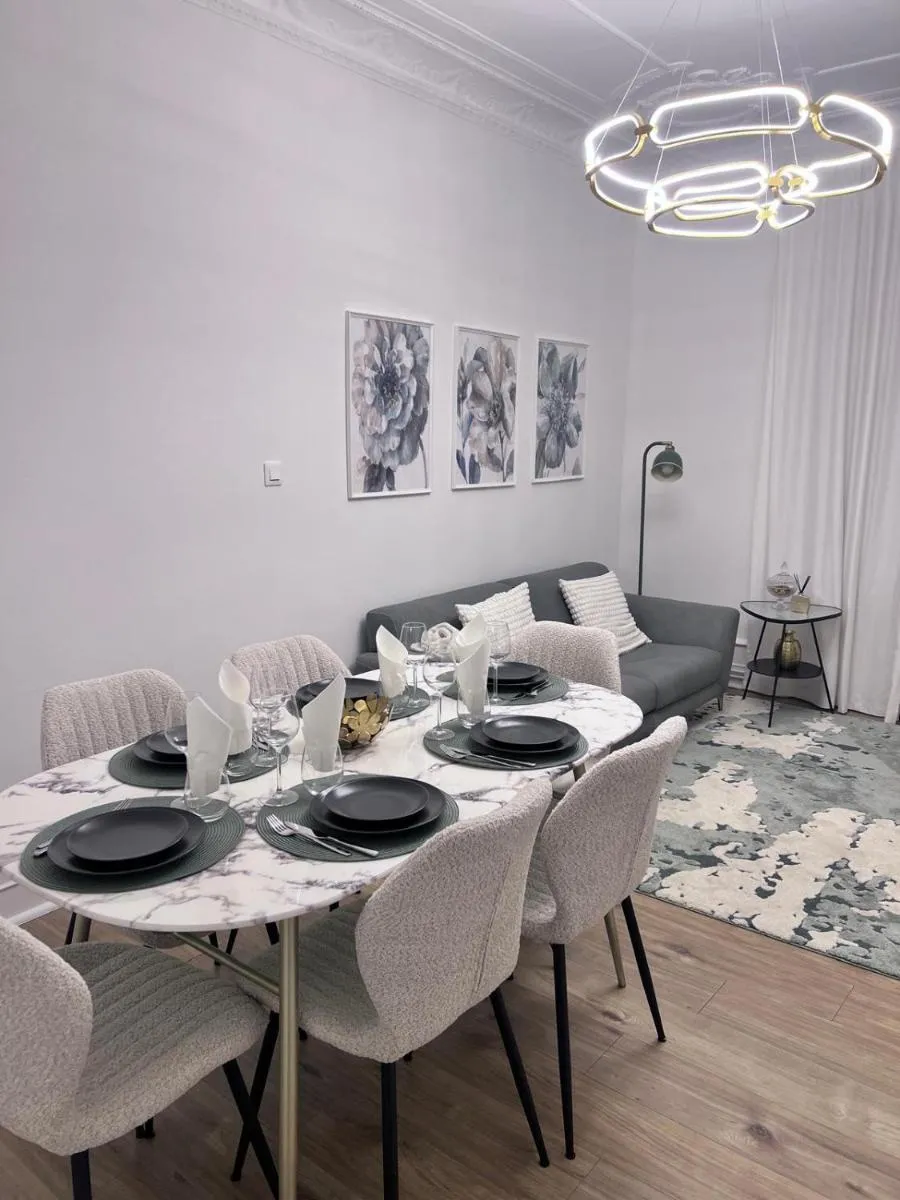 Image 5 of Le Rapp 6, Appartement de Standing 3 chambres, 7 personnes &1 bébé, Cosy et familial ultra équipé Emplacement Idéal proche Gare Centre ville Marchés de Noël Quartier Tribunal Contades