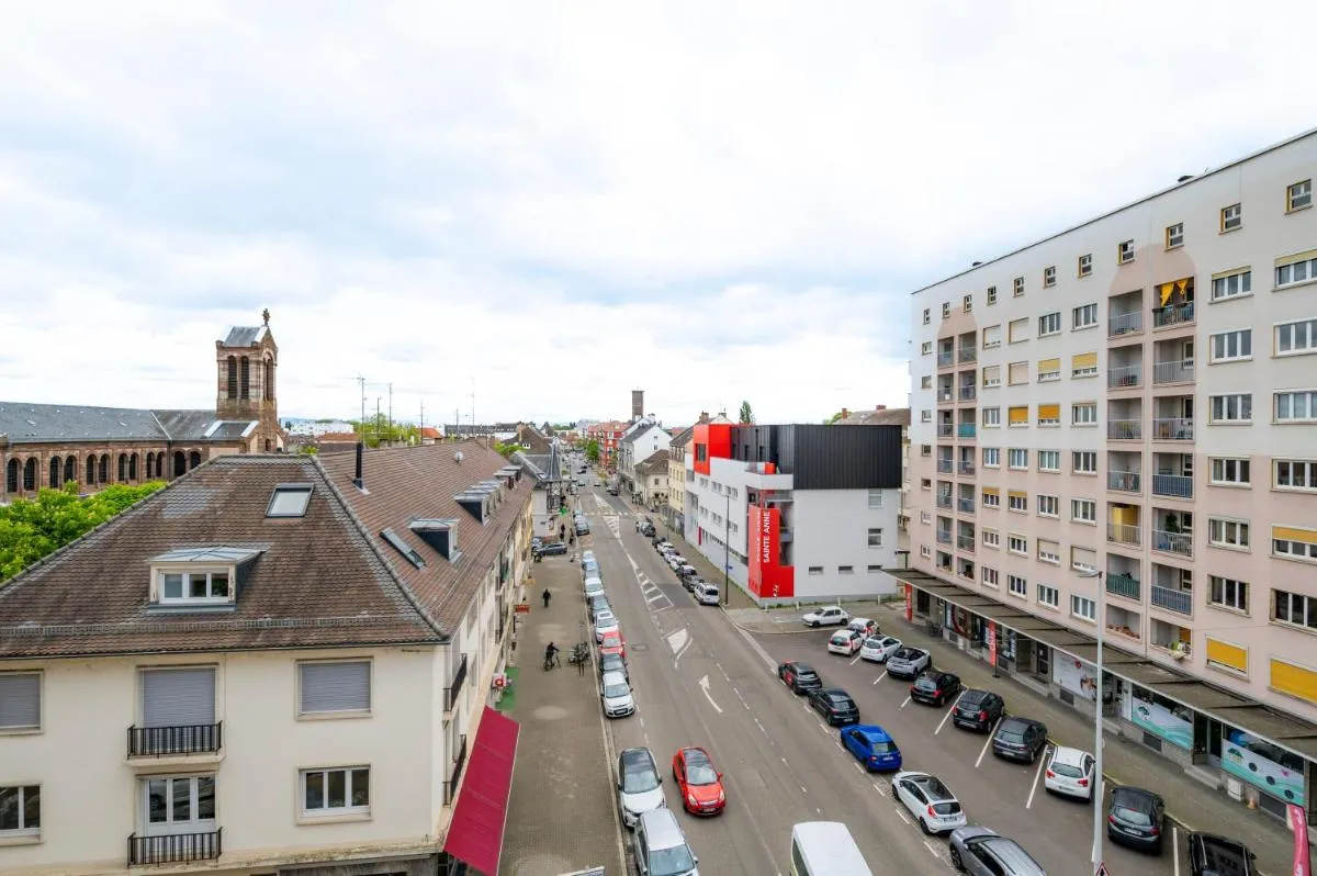 Image 6 of Le Saint Aloïse – Balcon, Vue à 10min du Centre