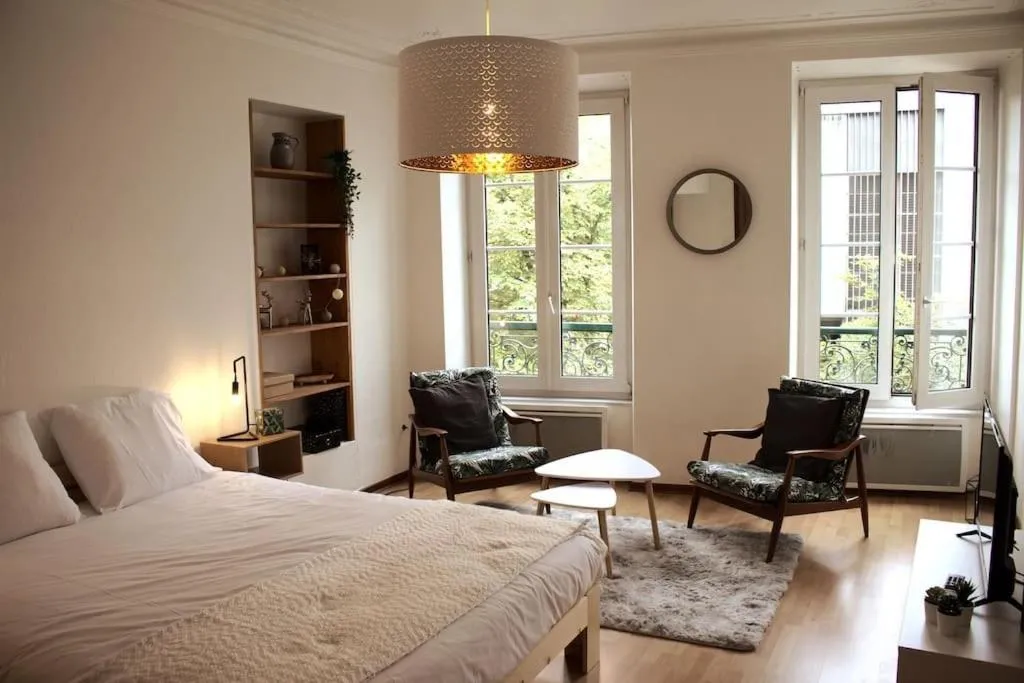 Image 1 of Le Sebastopol – Appt moderne de 65m2