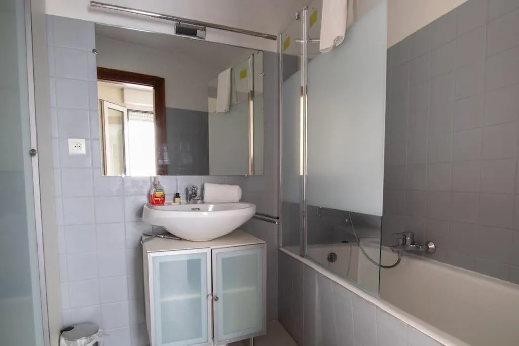 Image 2 of Le Sebastopol – Appt moderne de 65m2