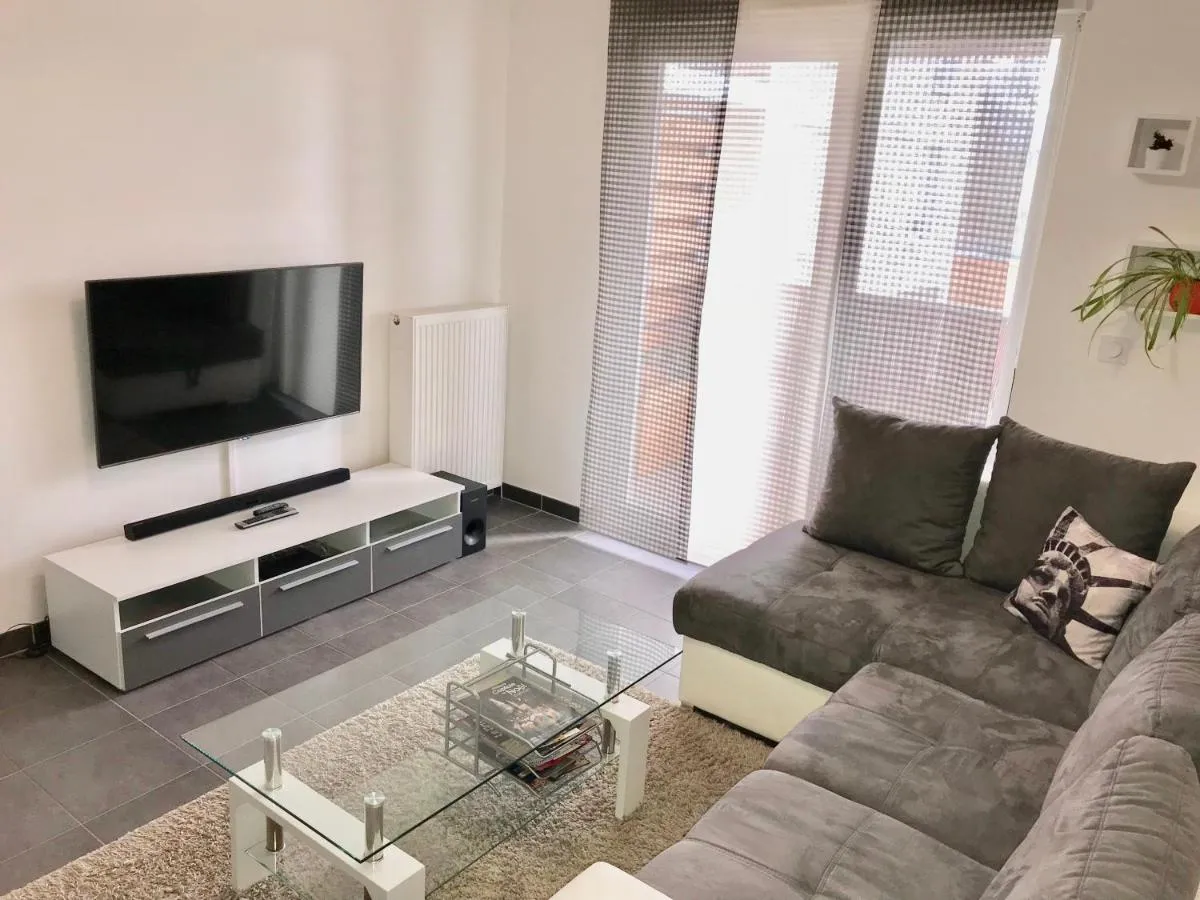 Image 6 of Le T2 Appartement Moderne avec Terrasse et Parking