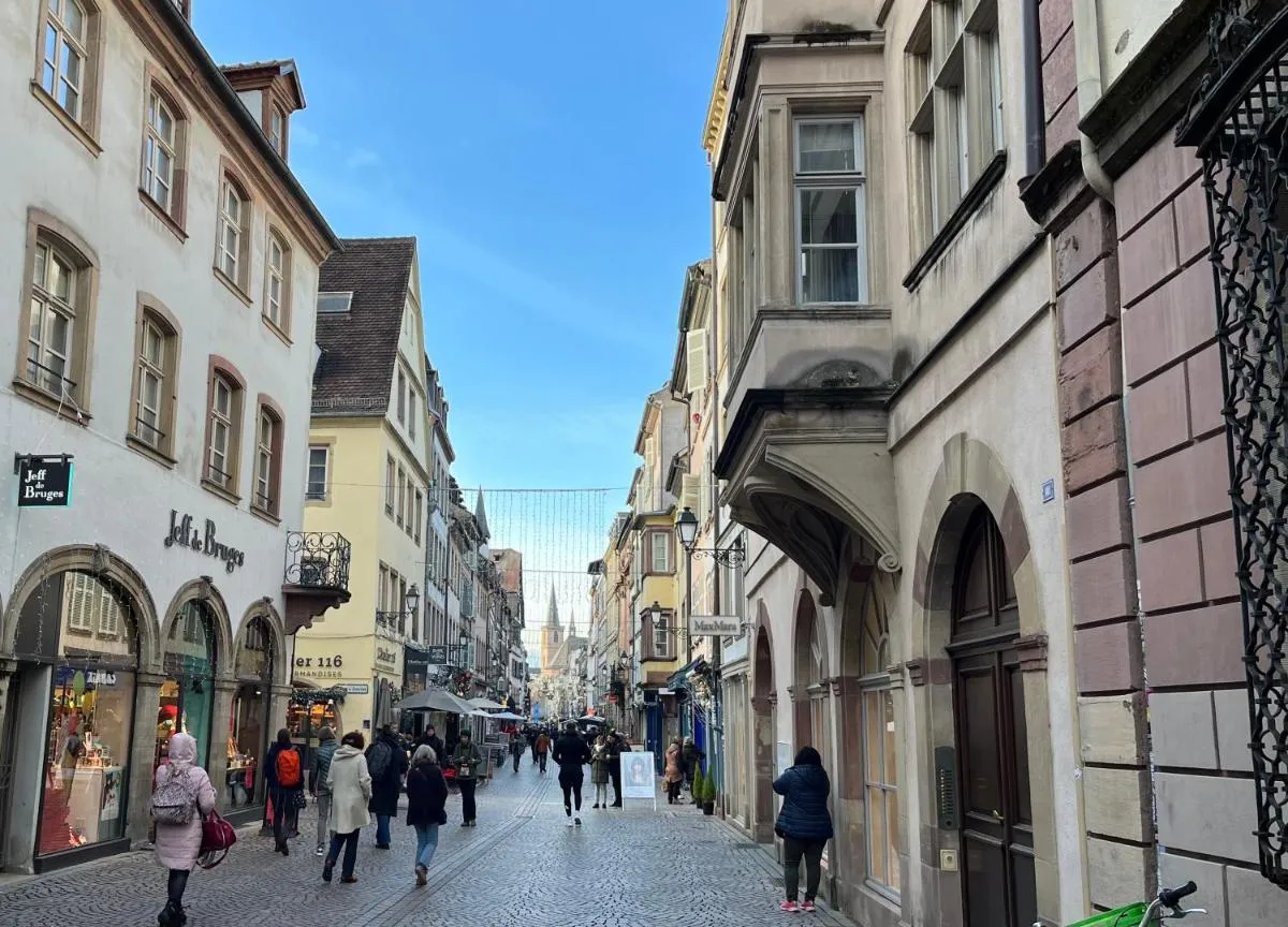 Image 4 of Le grand rue