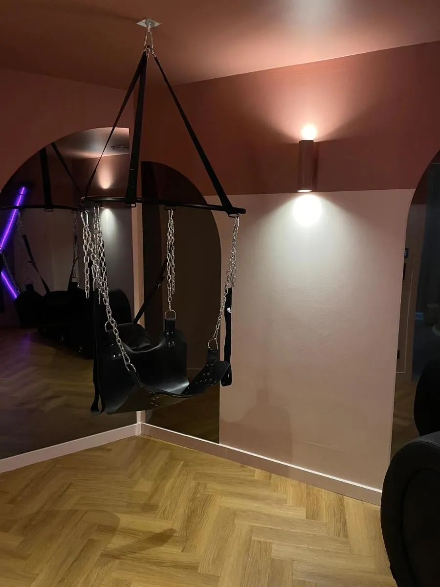 Image 5 of Love Room Strasbourg, Sauna, Spa, Suite Ibiza, Évasion Romantique et Sensuelle