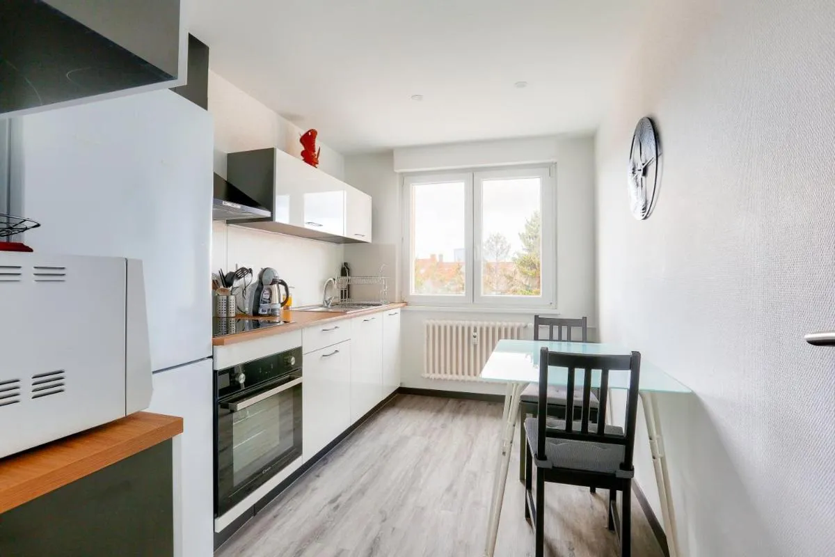 Image 5 of Lovely 2 BR Flat with balcony near the city centre