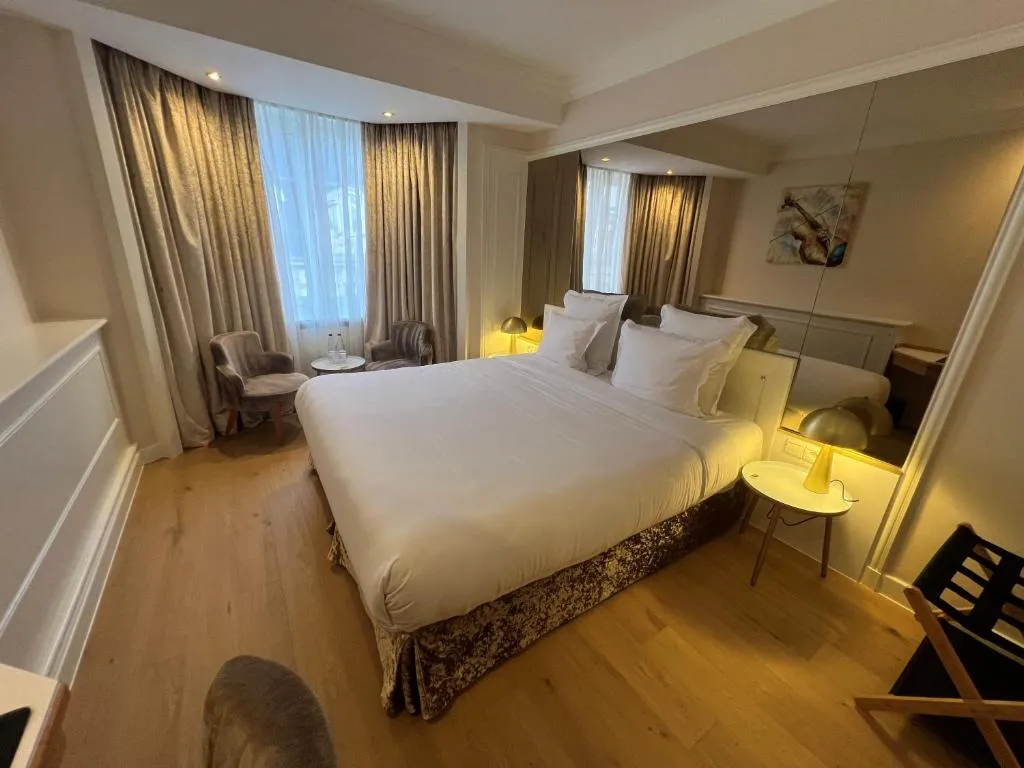 Image of Maison LUTETIA R
