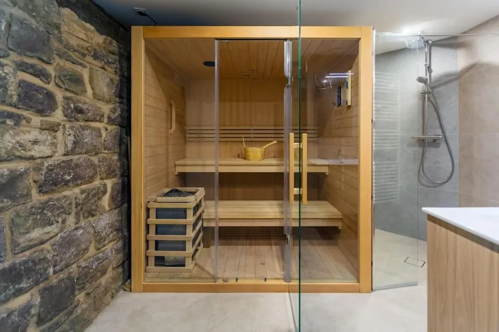 Image 2 of Maison rénovée Climatisée avec Sauna et Baby-Foot