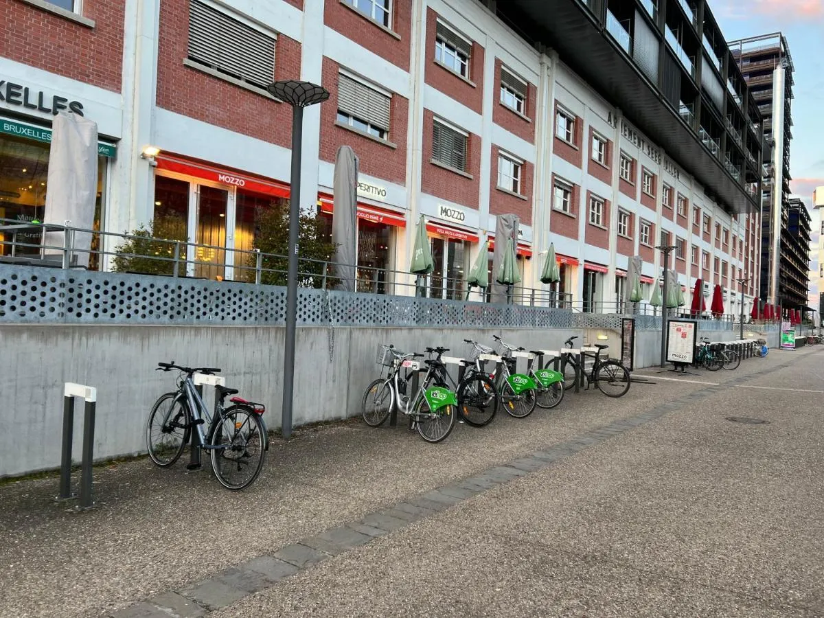 Image 5 of Mandana