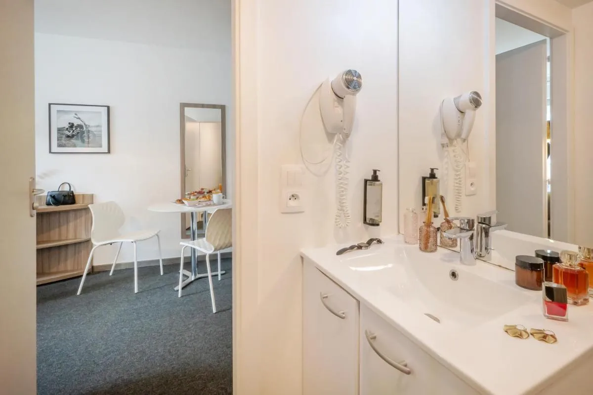 Image 2 of Nemea Appart Hotel Elypseo Strasbourg Port