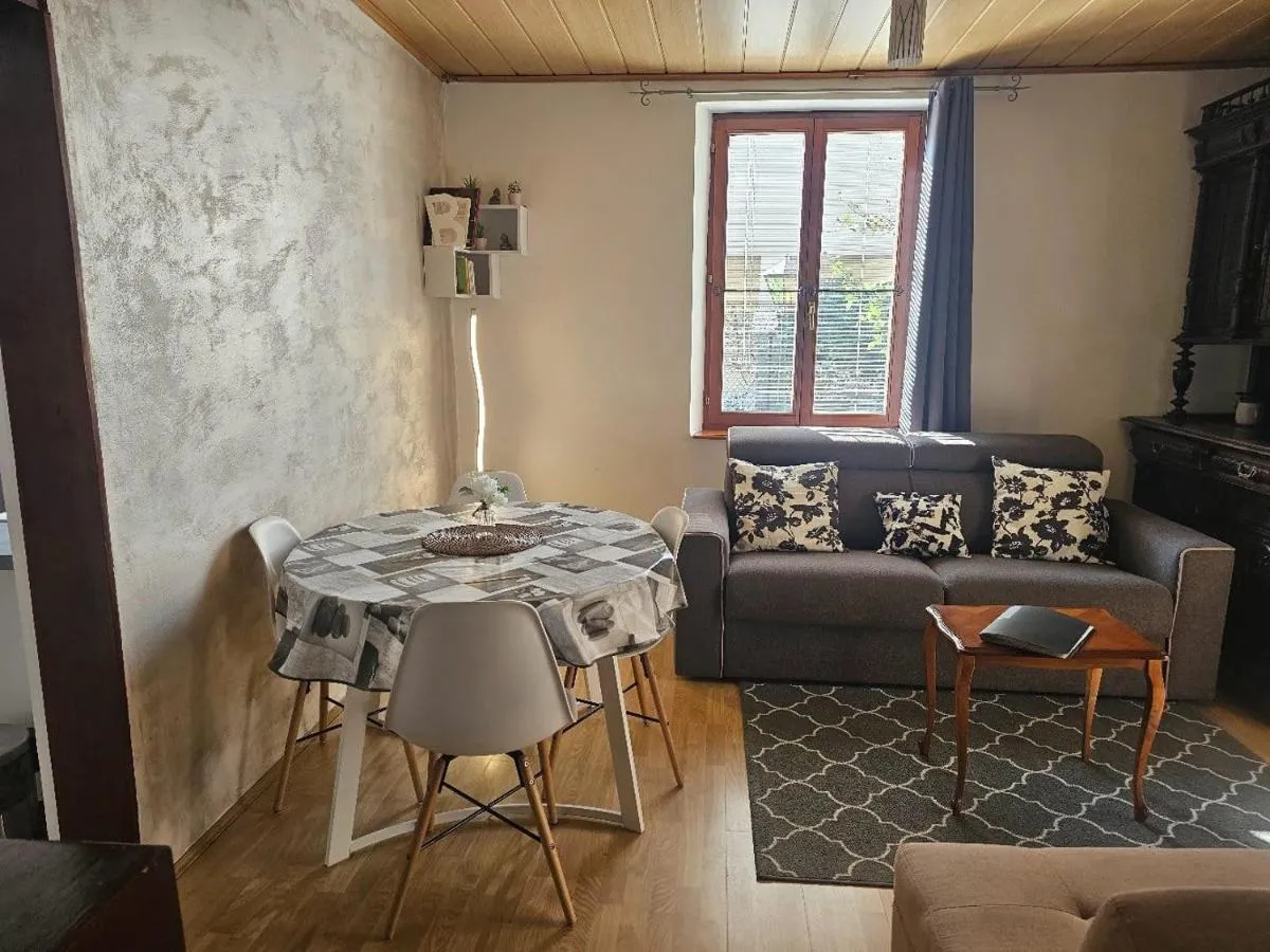 Image 2 of Petit Paradis Croneuva