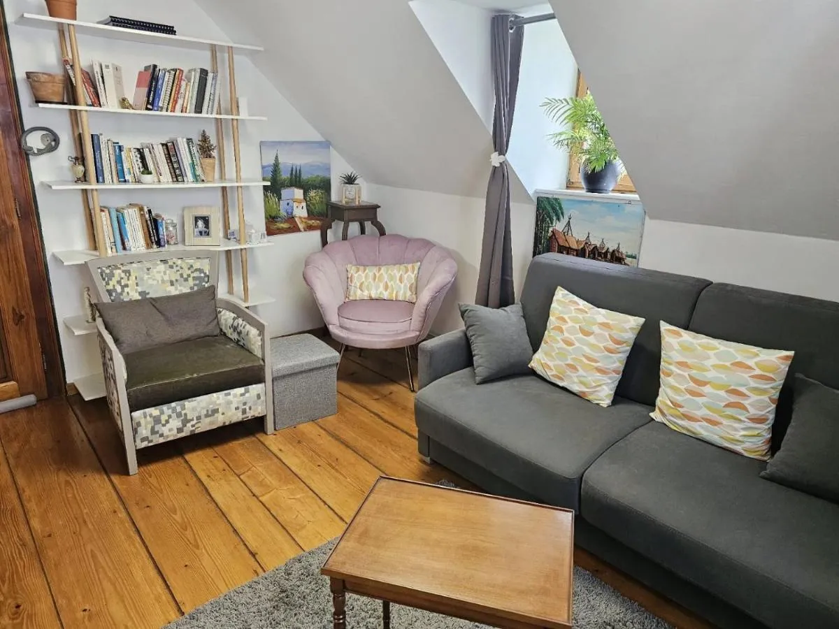 Image 4 of Petit Paradis Croneuva