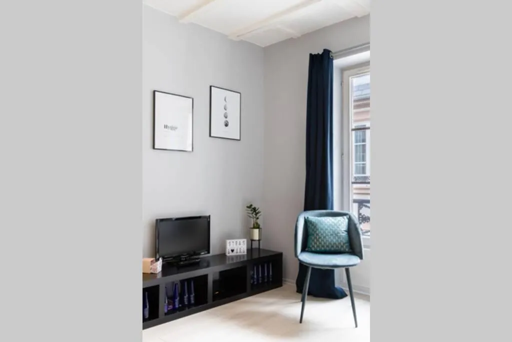 Image 4 of R-Appartements Strasbourg La Petite Strasbourgeoise Hygge studio cosy