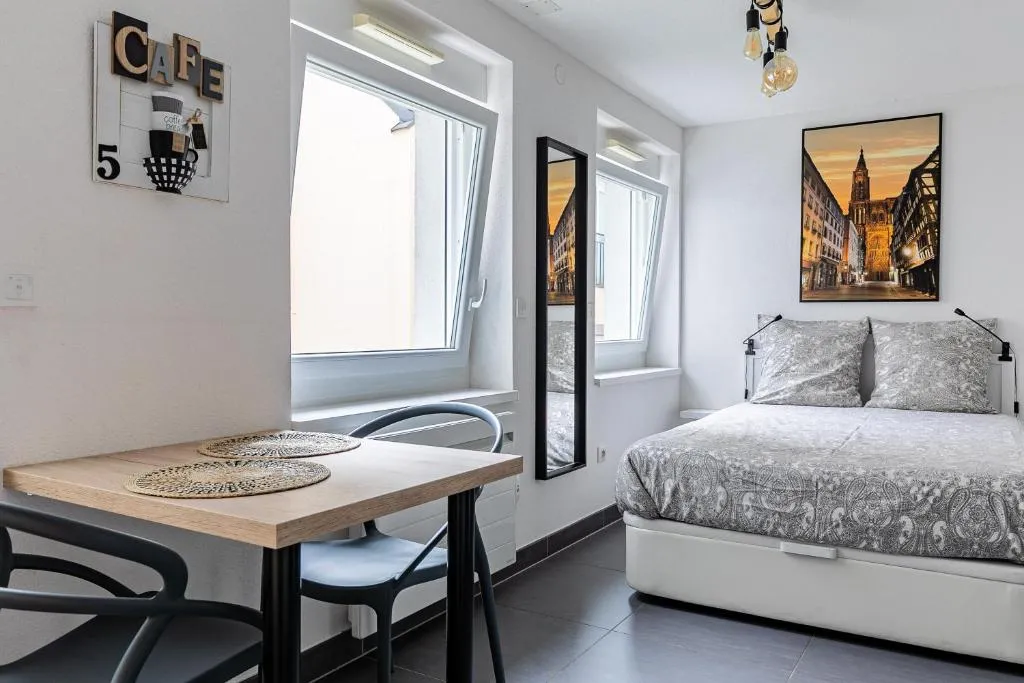 Image of Résidence le premium, hyper centre, studio tout équipé